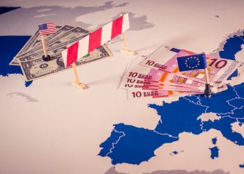 Trump threatens EU with tariffs