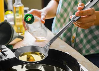 What Are the Healthiest Oils To Cook With?