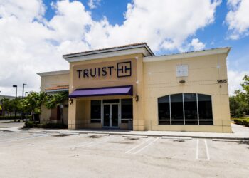 Truist Financial shows strong momentum with Q4 results