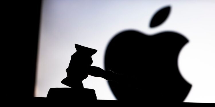 Apple agrees to $95 million settlement in privacy lawsuit