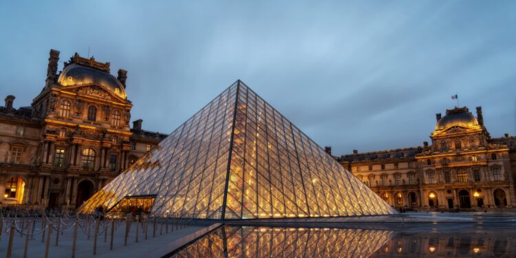The Louvre will be renovated and the 'Mona Lisa' will have her own room - CEO North America The Louvre will be renovated and the ‘Mona Lisa’ will have her own room
