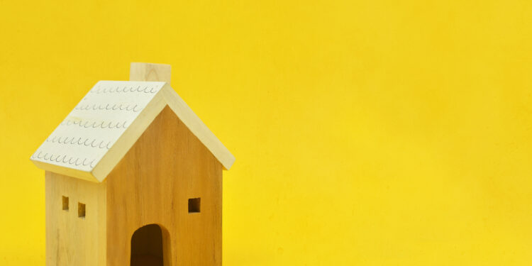 What is tangled title and how can it be avoided?