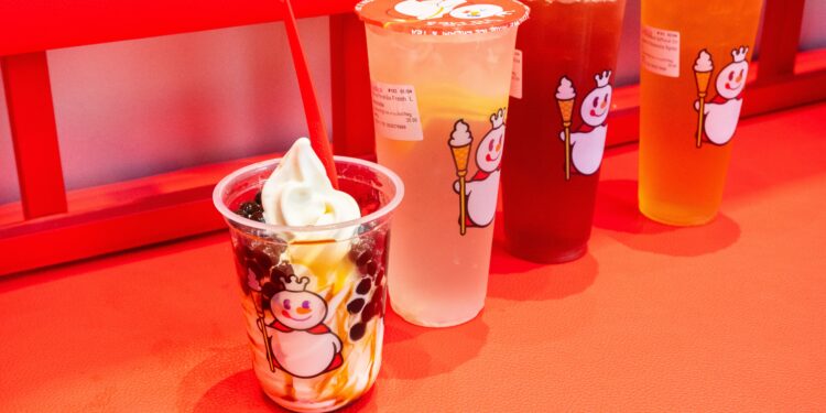 This Is the Biggest Fast Food Chain in the World — and No, It’s Not McDonald’s