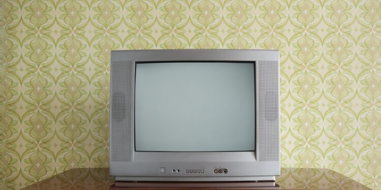 5 chic 90s design trends making a comeback in 2025, approved by interior designers