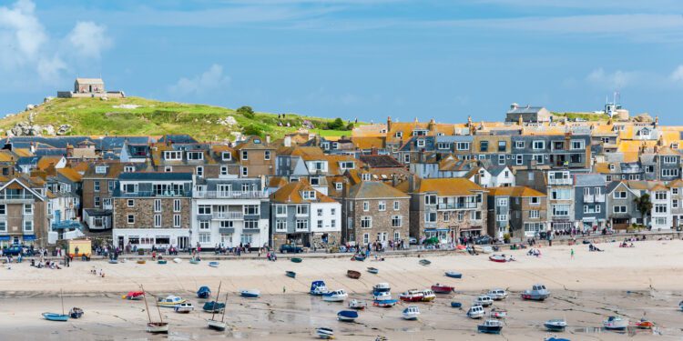 Cornwall and the Lake District – The Booming New Sleeper Train in the UK