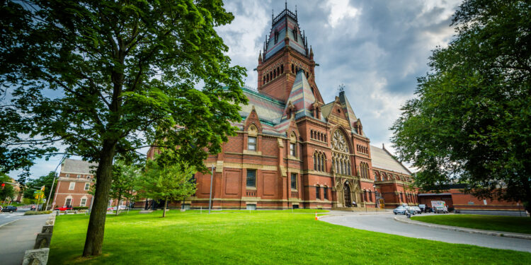 Trump to cancel all remaining federal contracts with Harvard