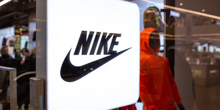 Nike predicts $1 billion tariff impact