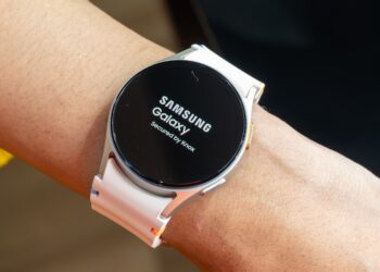 Samsung’s big plan to compete with the Apple Watch: keeping you healthy as you age