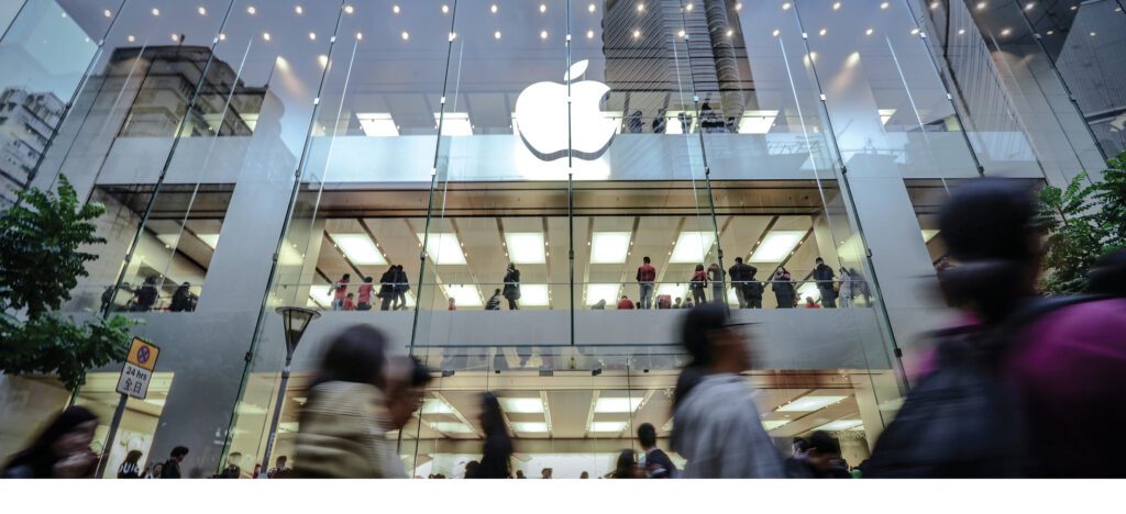Stuck in the Cross-Hairs of a Tarrif War and the AI Revolution - CEO North America Magazine Analyses Tim Cook’s Apple Strategy - CEO North America - Stuck in the Cross-Hairs of a Tarrif War and the AI Revolution - CEO North America Magazine Analyses Tim Cook’s Apple Strategy