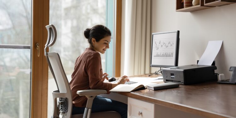 The Remote Work Paradox: Higher Engagement, Lower Wellbeing