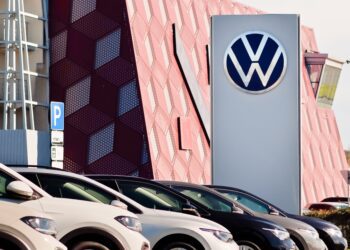 Volkswagen takes $1.5 billion tariff hit, lowers guidance
