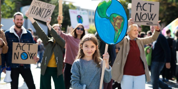 How intergenerational action speeds up climate progress