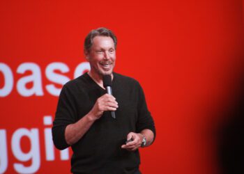 Oracle stock jumps 28% as the company forecasts cloud revenue of $144 billion