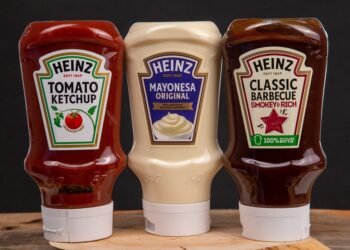 Kraft Heinz to divide into two companies