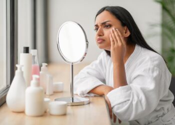 Baking Soda Skin Care Hacks: Why Experts Say to Avoid These Viral Trends - CEO North America Baking Soda Skin Care Hacks: Why Experts Say to Avoid These Viral Trends