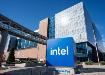 Intel's streak continues as stocks rise after Q3 earnings - CEO North America Intel’s streak continues as stocks rise after Q3 earnings