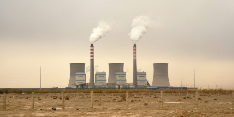 China’s CO2 emissions haven’t risen for 18 months, analysis finds