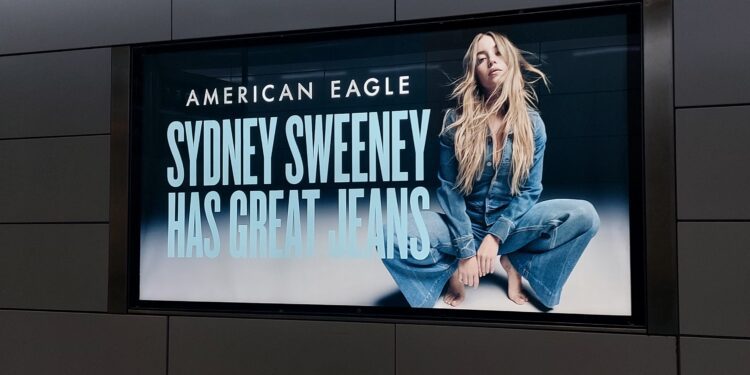 American Eagle bets big on holiday sales after recent ad boost - CEO North America American Eagle bets big on holiday sales after recent ad boost
