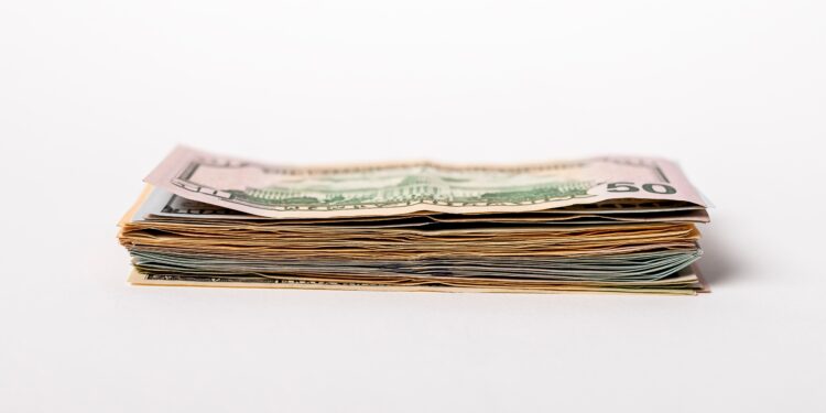 Job security concerns are fueling side hustles in 2026