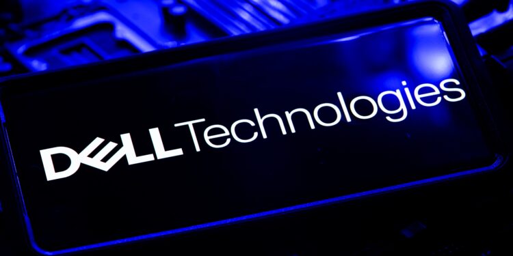 Dell shares jump 11% on strong earnings and forecast