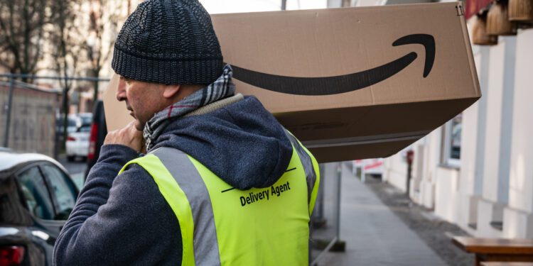 Amazon to impose a 3.5% fuel surcharge on sellers