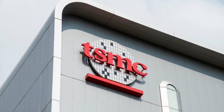 TSMC posts 35% jump in Q1 revenue - CEO NA Magazine TSMC posts 35% jump in Q1 revenue