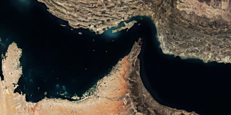 Futures dip, oil prices climb as US plans to blockade the Strait of Hormuz