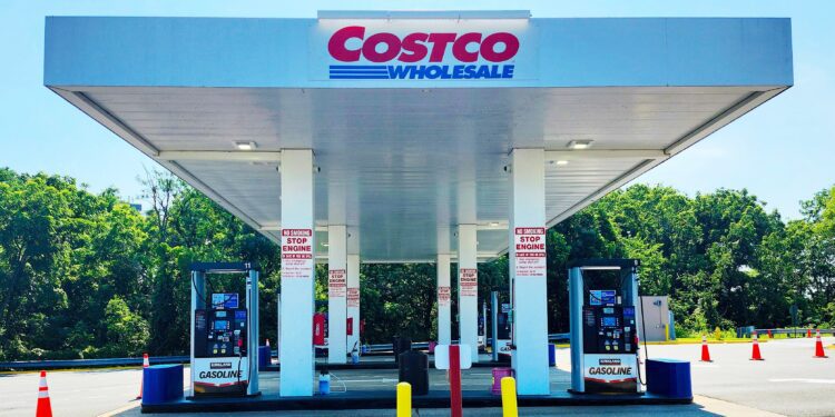 Costco sells ‘record volumes’ of gas despite rising fuel prices