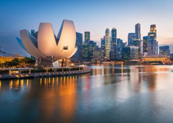 A key global travel hub is expecting more tourists, but thinner wallets