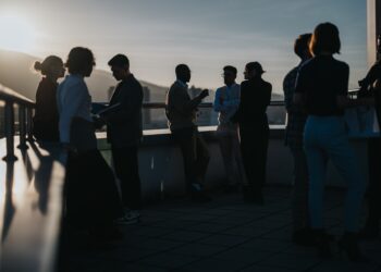 5 reasons to keep networking during a crisis