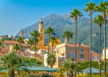 The ‘White Lotus’ is filming the five-star dream on the French Riviera. Here’s what it’s really like