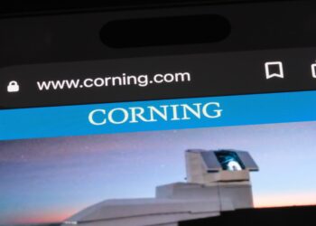 Corning shares jump 9% after Amazon announces agreement to boost U.S. fiber optics manufacturing