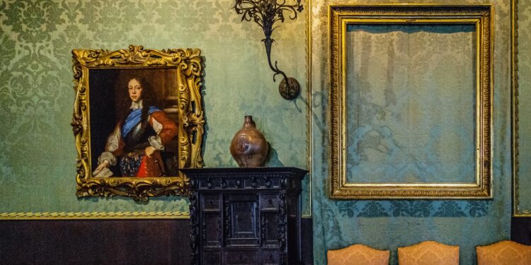 Why We Can’t Get Enough Juicy Art Heist Stories