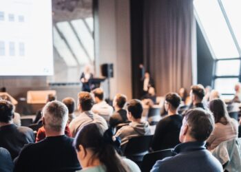 Teaching the leadership skill AI can’t replace