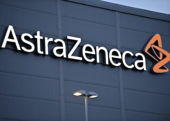 AstraZeneca shares drop 7% after rumors of Bristol Myers merger