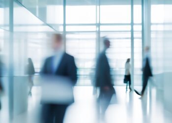 Horizontal vs vertical integration