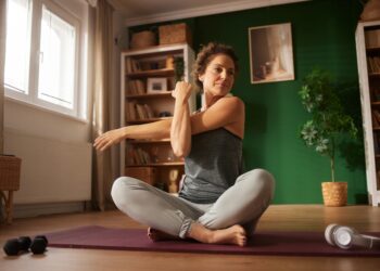 Stretches to Do Before Bed