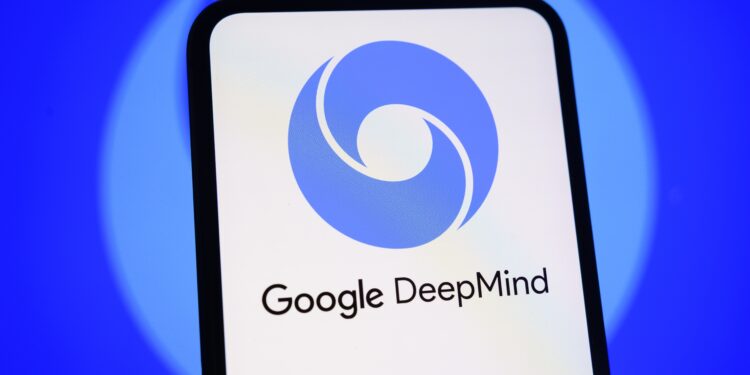 Former Google DeepMind researcher adds to AI warnings